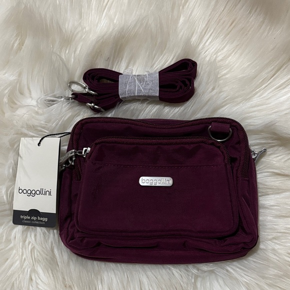 Baggallini Deep Purple Triple Zip Bag NWT - Picture 1 of 3